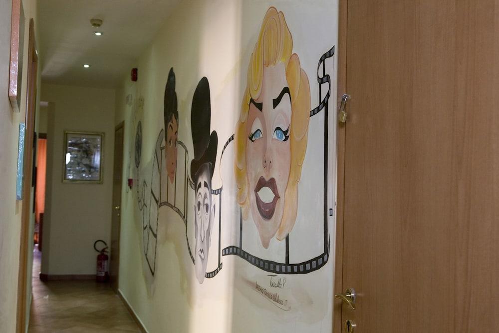 Hotel Cineholiday Nápoles Exterior foto